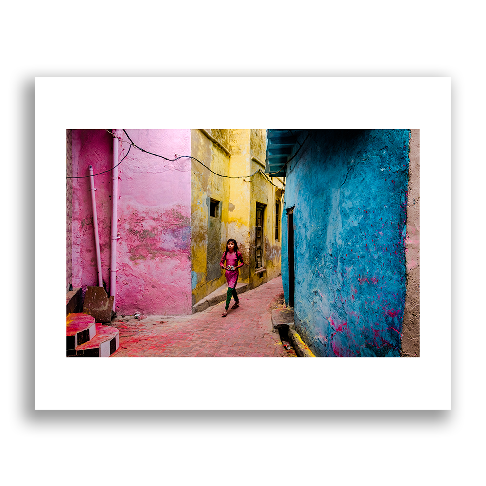Holi Passage
